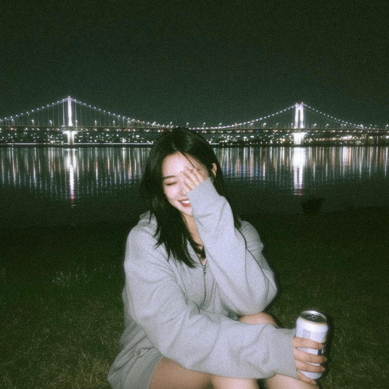 아직도 널, 여전히 난 by 스무살